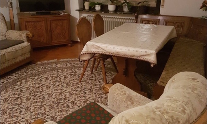 Zell am Harmersbach Apartamento | Apartamento 'Fewo - Erdgeschoss' con vistas a la montaña, terraza privada y Wi-Fi