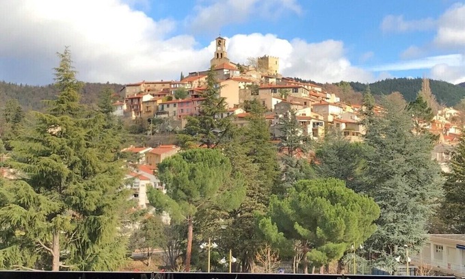 Vernet-les-Bains Apartamento | Apartment F2 + terrace - rated 3 stars - with village and Canigou views