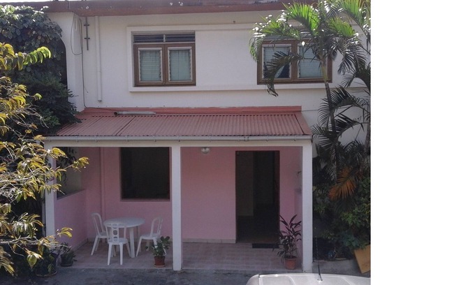 Les Anses-d'Arlets Apartamento | APARTAMENTO F3 parte inferior de chalet en alquiler para vacaciones