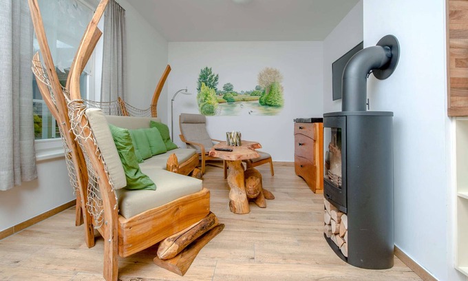 Neuendorf Apartamento | Apartamento 'Ferienwohnung Fliess' con terraza privada y Wi-Fi