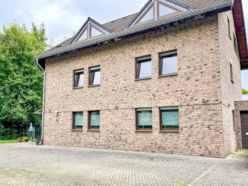 Adenau Apartamento | Apartment Ferienapartments Adenau-3 by Interhome