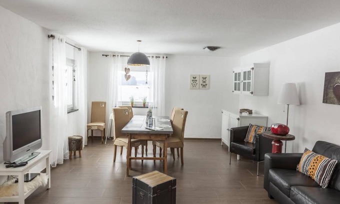 Aulendorf Apartamento | Apartamento ∙ Ferienwohnung Ranch-Hufeisen, 90qm, 2 Schlafzimmer, max. 2 Erwachsene und 2 Kinder