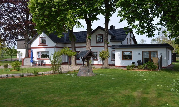 Hasselberg Apartamento | Apartamento 'Ferienwohnung Kastanienhof' con terraza privada, jardín privado y Wi-Fi