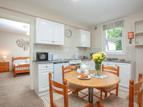 Roundham Casa | Apartment Five - Uk39841