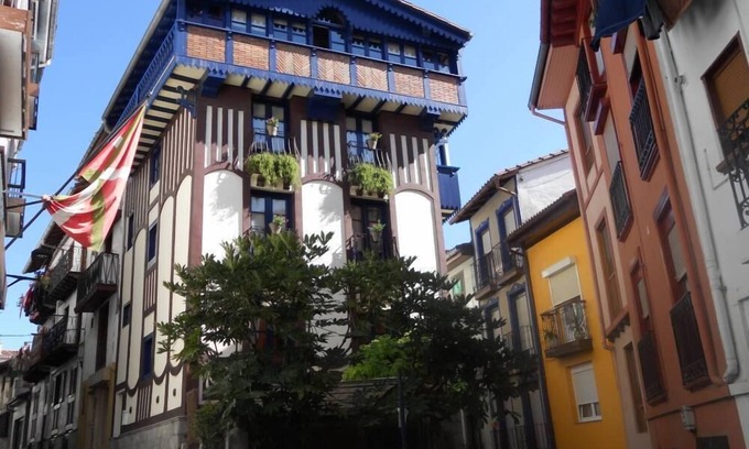 Mutriku Apartamento | apartamento patio ajardinado 5 minutos de playa entre Bilbao y San Sebastian