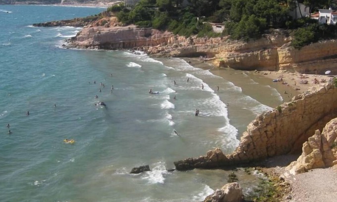 Cap de Salou Apartamento | Vistas al mar ,WIFI, AA. las mejores playas. Limpieza estricta según normativa.