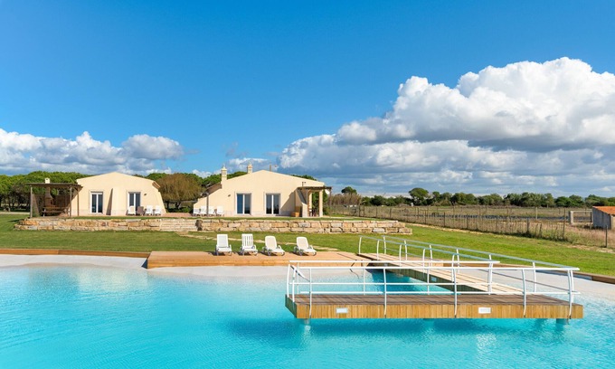 Cavaleiro Casa | Apartamento 'Flor Do Rosto I' con vistas al lago, piscina compartida y Wi-Fi