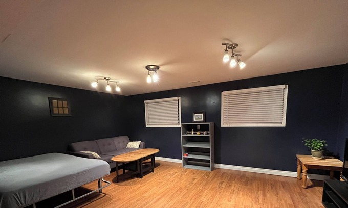 Port Weller West Apartamento | Apartment for Family Vacation or Short Term Rental in St Catharines, Niagara