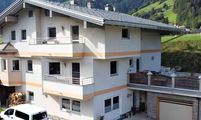 Schwendau Apartamento | Apartamento Franz by Interhome