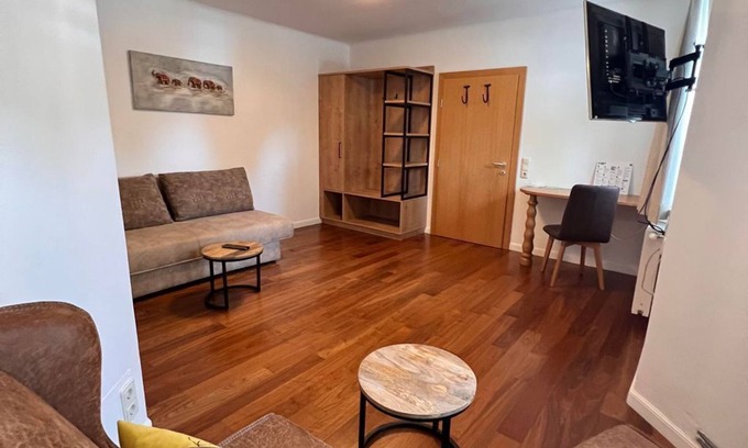 Kaprun Cama Y Desayuno | Apartment Franz & Gretl - People's Hotel