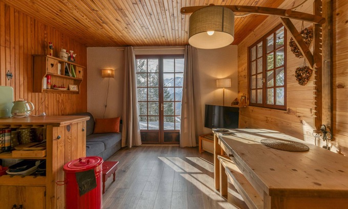 Villard-Reculas Apartamento | Apartamento 'Gawal 2' con vistas a la montaña, terraza privada y Wi-Fi