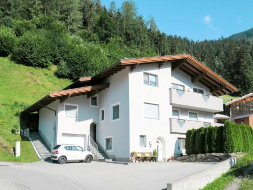 Ramsau im Zillertal Apartamento | Apartment Gitti by Interhome