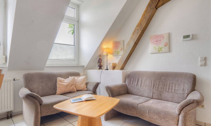 Wettringen Apartamento | Apartamento 'Göckes Haus Und Garten Rosengarten' con terraza privada, jardín privado y Wi-Fi