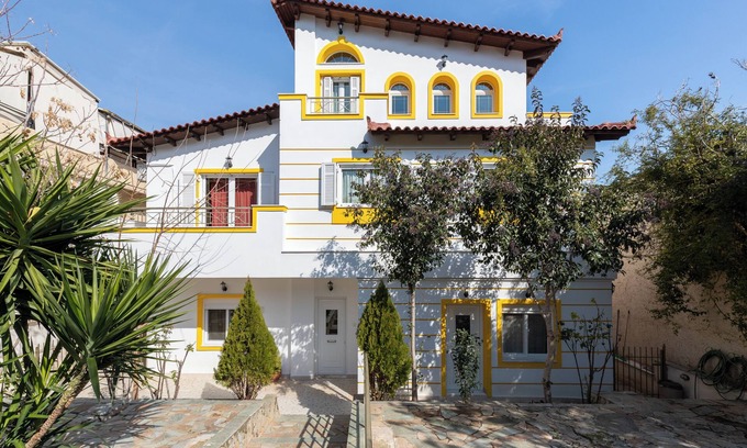 Salamis Villa | Apartamento 'Golden Seaside House number 2' con vistas al mar, jardín y Wi-Fi