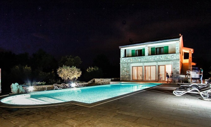 Vilanija Apartamento | VERDE ROMÁNTICO - HOGAR CON PISCINA
