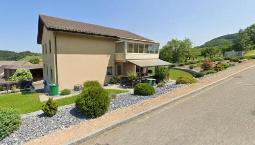 Mandach Apartamento | Apartment Hügelruhe Mandach - 100 m2 - 3 Schlafzimmer - Ferien - Business