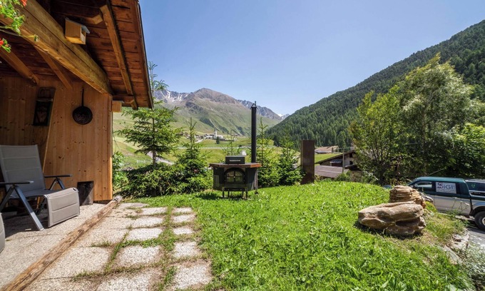 Curon Venosta Apartamento | Apartamento "Haus Fliri" en el valle de Etschtal con Wi-Fi, jardín y terraza