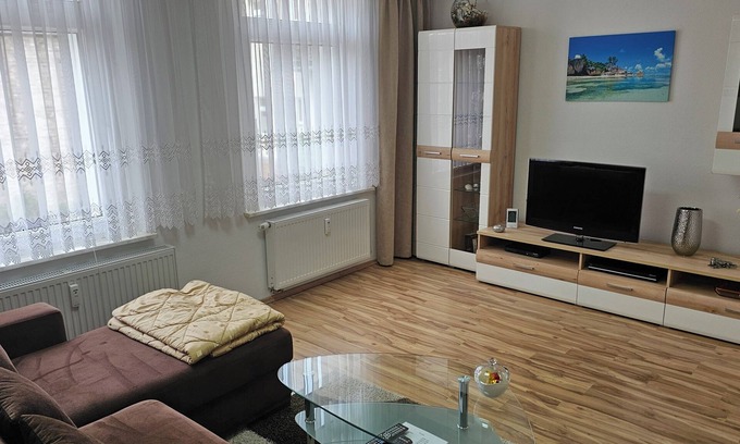 Freiimfelde - Kanenaer Weg Apartamento | Apartment Halle Saale - beautiful modern furnished 2R-apartment for 1-3 pers.