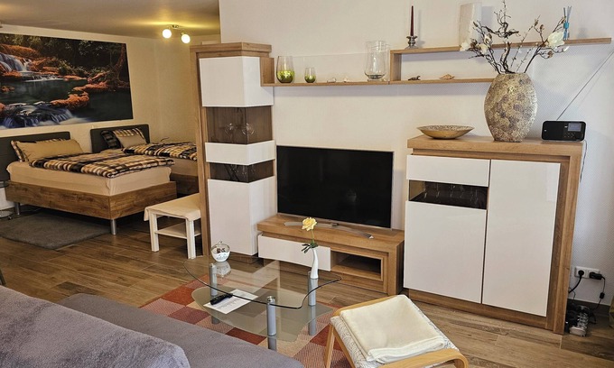 Freiimfelde - Kanenaer Weg Apartamento | Apartment Halle Saale - beautiful modern furnished 1R-apartment for 1-3 pers.