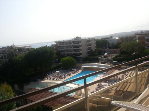 Saint-Laurent-du-Var Apartamento | Apartment Heliotel Marine 4* Bord de Mer