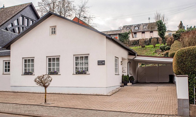 Idar-Oberstein Apartamento | Apartamento 'Helga' con terraza privada, jardín privado y Wi-Fi