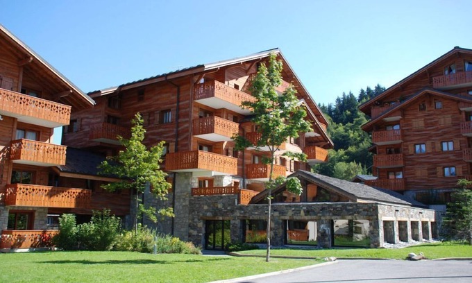 Les Carroz-d'Araches Cabaña | Apartment Hermine - an apartment that sleeps 4 guests in 2 bedrooms
