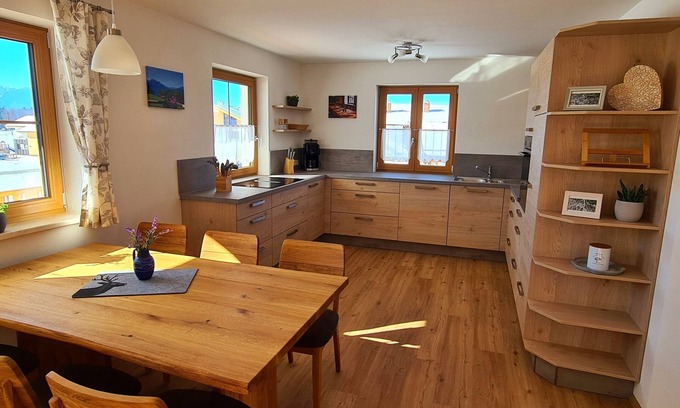 Halblech Apartamento | Apartment Hipp No. 3 - 90m² new building on the 1st floor with balcony and mountain view in a top location