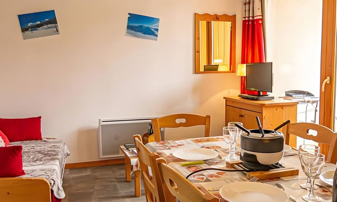 Termignon Apartamento | Apartamento 'Hirka' con vistas a la montaña, balcón y Wi-Fi