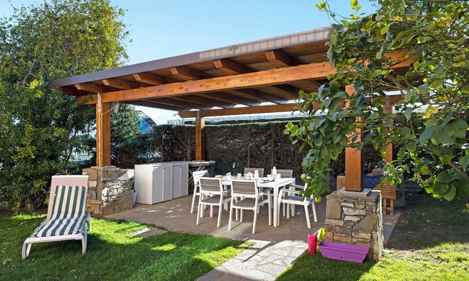 Campochiesa Apartamento | Apartment 'Home Charlene' with Garden & Wi-Fi