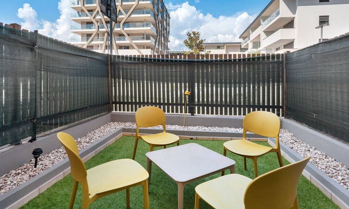 Laives Apartamento | Apartment 'Honey Home' with Mountain View, Wi-Fi and Parking