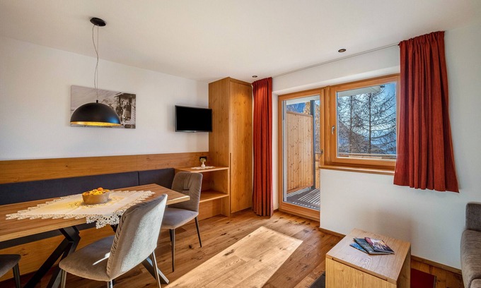 Acereto Apartamento | Apartamento 'Hubertus - Speikboden' con vistas a la montaña, terraza privada y Wi-Fi