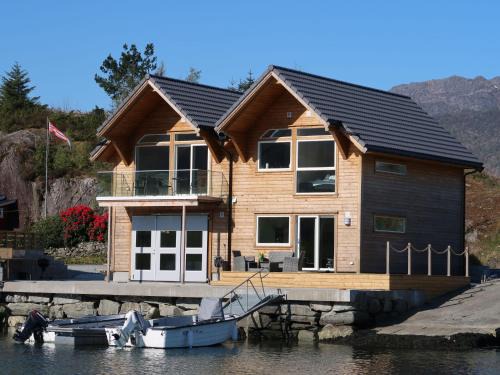 Stord Apartamento | Apartment Huglavika by Interhome
