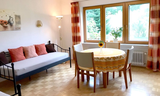 Tettnang Apartamento | Apartamento 'Im Erdgeschoss' con terraza privada, jardín compartido y Wi-Fi