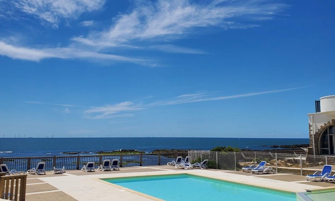 Batz-sur-Mer Apartamento | Apartment in 3* Tourist Residence with direct, secure beach access