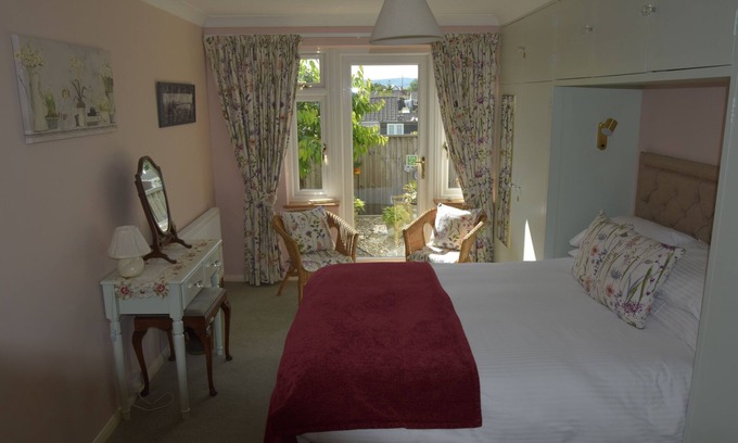 Kingsteignton Casa | Apartment in a Bungalow (Ground floor)