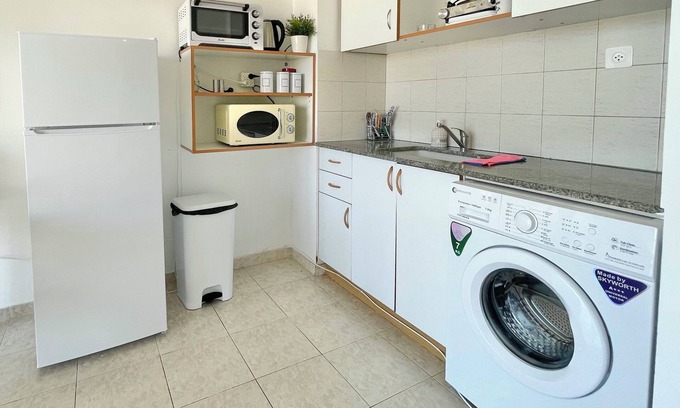 Ashkelon Condominio | Apartment in a central location on Ashkelon beach, with a view of the marina