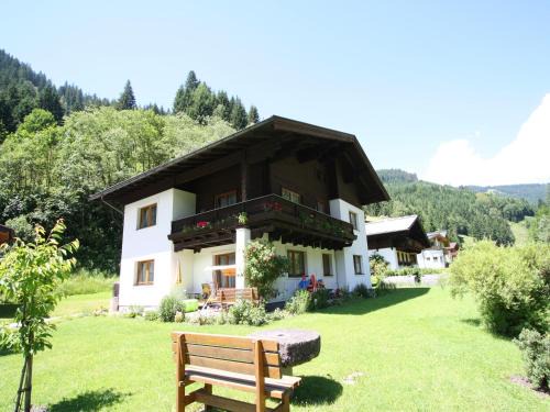 Dorf Dienten Apartamento | Apartment in Dienten near Ski Lift