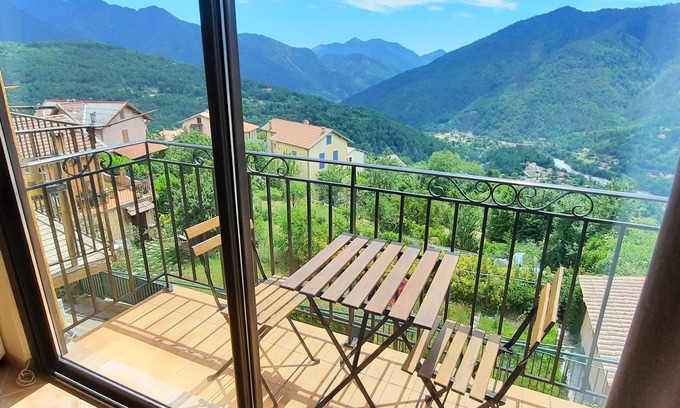 Belvedere Apartamento | apartamento en belvedere con una vista impresionante sobre el valle