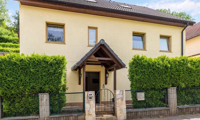 Gittersee Apartamento | Acogedor apartamento con balcón y piscina en Dresde