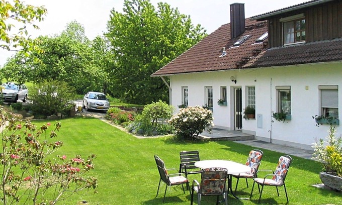 Roehrnbach Apartamento | Apartamento en Goggersreut con terraza