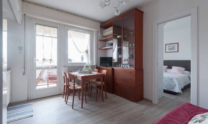 Marina di Carrara Apartamento | Apartamento en el centro, último piso con terraza a pocos minutos del mar