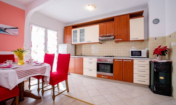 Lopar Apartamento | Apartamento en Lopar con Terraza, Acondicionador, WIFI, Lavadora (4360-3)