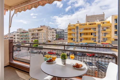 Los Cristianos Apartamento | Apartment in Los Cristianos by the beach