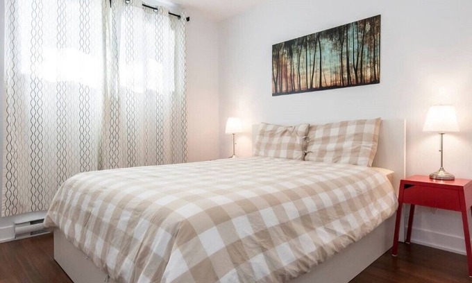 Lafleche Casa | Apartment in Montreal for rent