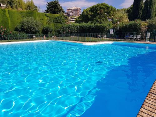 Fabron Villa | Apartment in Nice with Sea Views