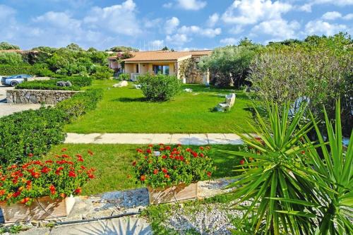 Porto Pollo Apartamento | Apartment in Porto Pollo near Sea Beach
