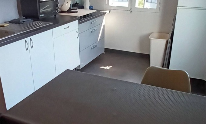 Rougiers Apartamento | Apartment in Provence Verte