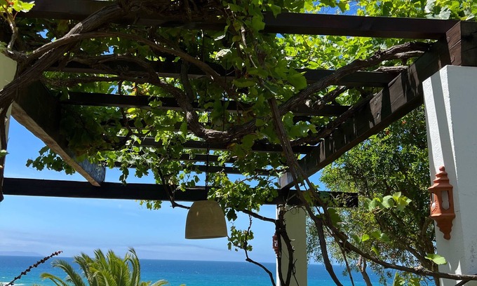 Atlanterra Apartamento | Apartment in Romantic Beachvilla