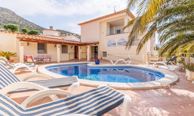El Mas Fumats Apartamento | Apartamento en Rosas con piscina y vistas al mar