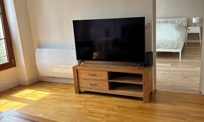 Bievres Apartamento | Apartment in the heart of Bievres 15min Paris 20min Orly